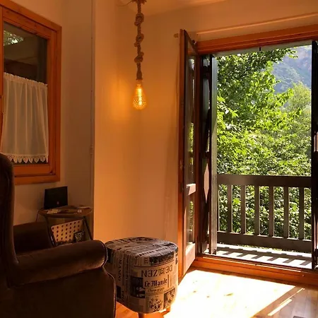 Bpirineos-la Casita Del Rebeco Lejlighed Benasque